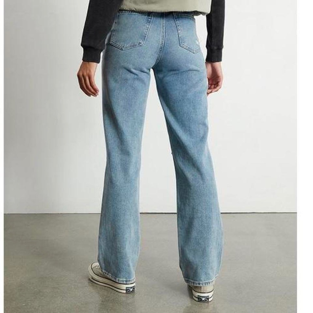 PacSun Light Blue Ripped Boyfriend Jeans. NEVER WORN!! - Picture 2 of 4